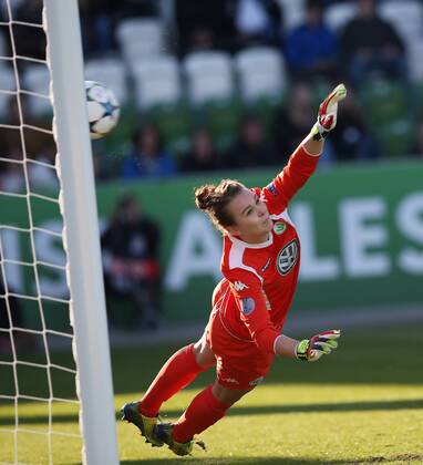 1-0 durch Elfmeter, Merle Frohms (VfL Wolfsburg) VfL Wolfsburg vs. Paris Saint Germain