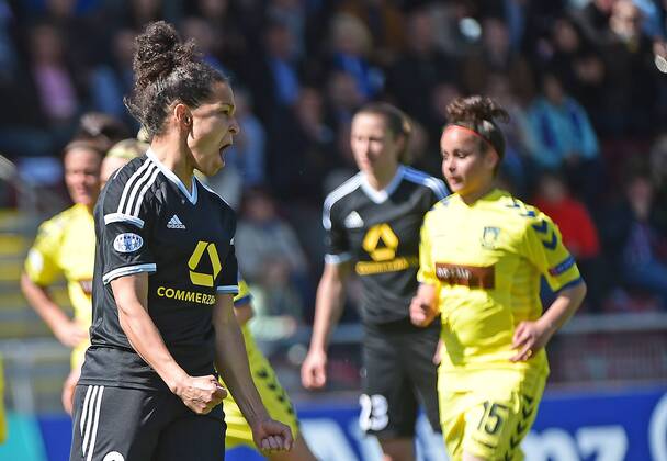 19.04.2015, xjhx, Fussball Champions League 1 2 Finale, 1.FFC Frankfurt - Broendby IF Kopenhagen, v.l. Celia Sasic (1.FFC Frankfurt) celebrate the goal, Torjubel zum 1:0