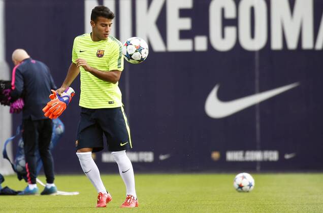 20.04.2015, Barcelona - UEFA Champions League 2014 2015 - Training FC Barcelona - Rafinha Alcantara - 