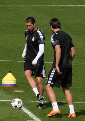 ESPANA, MADRID 21 APR: Cristiano Ronaldo, Sami Khedira training in Ciudad Deportiva Real Madrid (Valdebebas), for the next match Champions League 2014 15 Real Madrid VS Atletico de Madrid in stadium Santiago Bernabeu (Madrid). 21th april of 2015 (Madrid). (Isa Saiz Cordon Press). 
