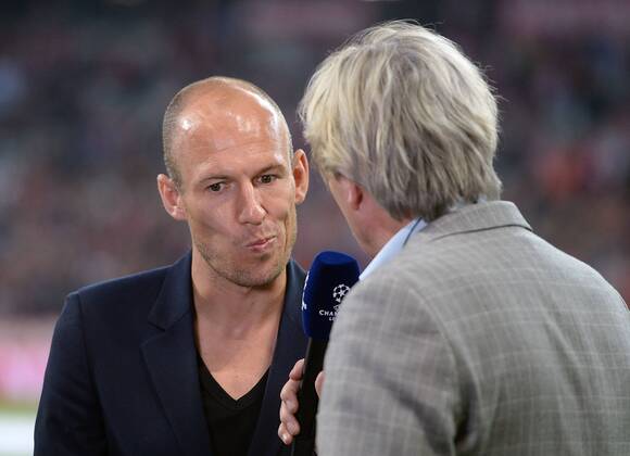 21.04.2015, xjhx, Fussball UEFA Champions League, FC Bayern Muenchen - FC Porto, v.l. Arjen Robben (FC Bayern Muenchen) im Interview