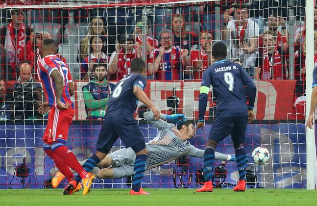 fcb17 Jerome BOATENG (FCB 17) Torschuss, schiesst das Tor zum 2-0 FC BAYERN MUENCHEN - FC PORTO , Fussball UEFA Champions League, Viertelfinale Rueckspiel, Muenchen, 21.04.2015 CL Saison 2014 2015, FCB, Muenchen
