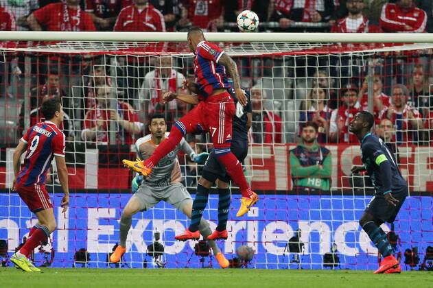 Jerome Boateng Kopfballtor zum 2:0, Casemiro, Torwart Fabiano Fußball Fussball UEFA Championsleague Herren Viertelfinale Rückspiel Saison 2014 2015 21.04.2015 FC Bayern München vs. FC Porto