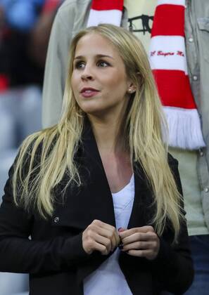 Nina Weiss Freundin von Manuel Neuer, Portrait, Porträt FC BAYERN MUENCHEN - FC PORTO (6-1) , Fussball UEFA Champions League, Viertelfinale Rueckspiel, Muenchen, 21.04.2015 CL Saison 2014 2015, FCB, Muenchen