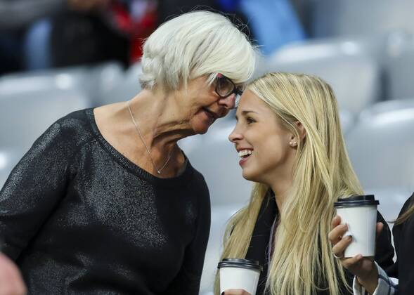 Nina Weiss Freundin von Manuel Neuer, nach Kathrin GILCH, Neuer-Mutter Marita FC BAYERN MUENCHEN - FC PORTO (6-1) , Fussball UEFA Champions League, Viertelfinale Rueckspiel, Muenchen, 21.04.2015 CL Saison 2014 2015, FCB, Muenchen