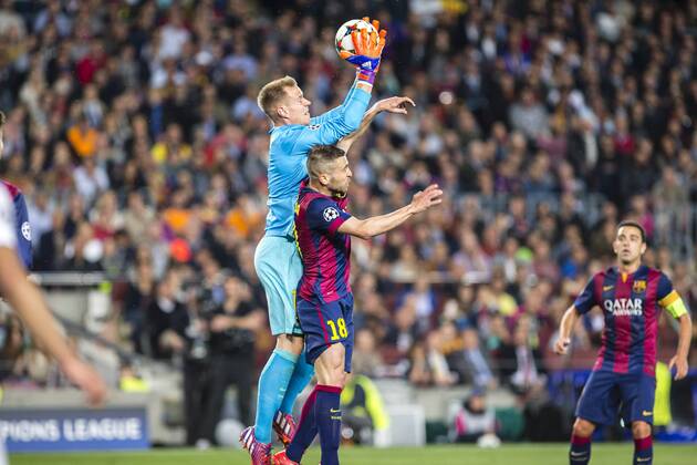 BARCELONA, SPAIN - APRIL 21: Marc-Andre ter Stegen of FC Barcelona Barca and Jordi Alba of FC Barcelona during the match of UEFA Champions League Quarter finals second leg between FC Barcelona and Paris Saint-Germain at the Camp Nou stadium on April 21, 2015 in Barcelona, Spain. (Photo by M. Trigueros Urbanandsport Cordon Press) 