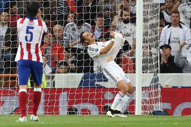 Javier Hernandez of Real Madrid releases his frustration following a missed chance on goal - Real Madrid vs. Atletico Madrid - UEFA Champions League - Quarter Final Second Leg - Santiago Bernabeu - Madrid - 22 04 2015 Pic Philip Oldham Sportimage EDITORIAL USE ONLY. No use with unauthorised audio, video, data, fixture lists, club league logos or live services. Online in-match use limited to 120 images, no video emulation. No use in betting, games or single club league player publications.
