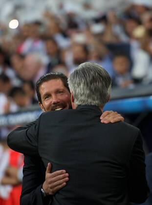 Real Madrid Coach, Carlo Ancelotti. Atletico de Madrid Coach, Diego Pablo Simeone. Round 1 4 of the CHAMPIONS league, soccer match between Real Madrid - Atletico de Madrid at the Santiago Bernabeu estadium, Madrid - Spain by April 22, 2015. 