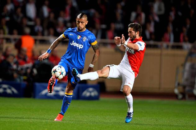 Aktuell Fußball, Champions League, AS Monaco - Juventus Turin Arturo Vidal (juv) - Joao Moutinho (mon) - 22 04 2015 AnthonyBIBARD FEPx 