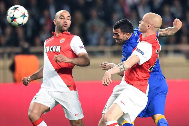Aktuell Fußball, Champions League, AS Monaco - Juventus Turin Champions League, AS Monaco FC - Juventus Turin: Carlos Tevez-Andrea Raggi-Aymen Abdennour 