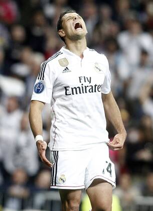Aktuell Fußball, Champions League, Real Madrid - Atletico Madrid Real Madrid s Javier Chicharito Hernandez dejected during Champions League 2014 2015 Quarter-finals 2nd leg match.April 22,2015.  (2015042250)