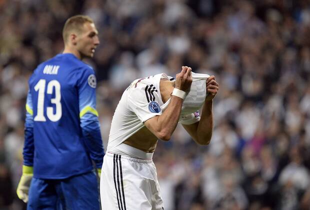 Aktuell Fußball, Champions League, Real Madrid - Atletico Madrid v.li.: Chicharito (Real Madrid) enttäuscht schauend, Enttäuschung, disappointed nach vergebener Torchance , Fussball, UEFA Champions League, Real Madrid - Atletico Madrid,  xjgx