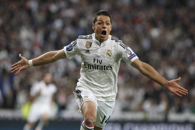 Real Madrid s Chicharito cerebrates a goal (1-0) during quarterfinal second leg Champions League soccer match against Atletico de Madrid at Santiago Bernabeu stadium in Madrid, Spain. April 22, 2015.  (2015042200002)