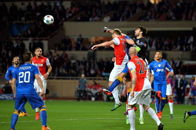 Aktuell Fußball, Champions League, AS Monaco - Juventus Turin Gianluigi Buffon (juv) - Valere Germain (mon) Champions League 2014 2015 AS Monaco FC - Juventus Turin AnthonyBIBARD FEPx 