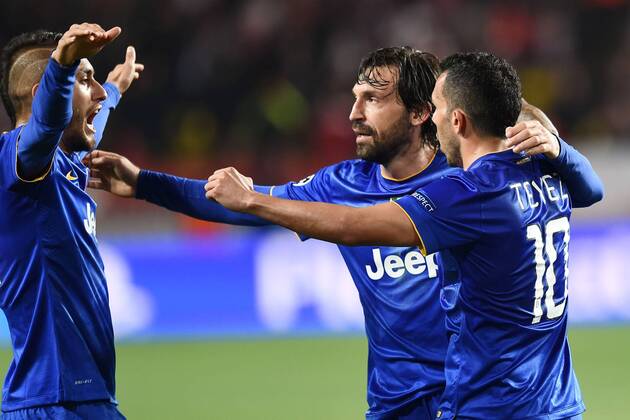 Champions League 2014 2015 AS Monaco FC - Juventus Turin Schlussjubel Juventus Carlos Tevez-Andrea Pirlo-Roberto Pereyra 