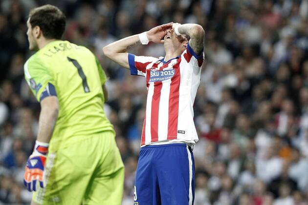 Aktuell Fußball, Champions League, Real Madrid - Atletico Madrid Atletico de Madrid s Mario Mandzukic dejected during Champions League 2014 2015 Quarter-finals 2nd leg match.April 22,2015.  (2015042264)