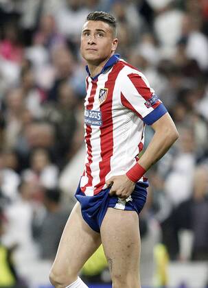 Aktuell Fußball, Champions League, Real Madrid - Atletico Madrid Atletico de Madrid s Jose Maria Gimenez dejected during Champions League 2014 2015 Quarter-finals 2nd leg match.April 22,2015.  (2015042283)