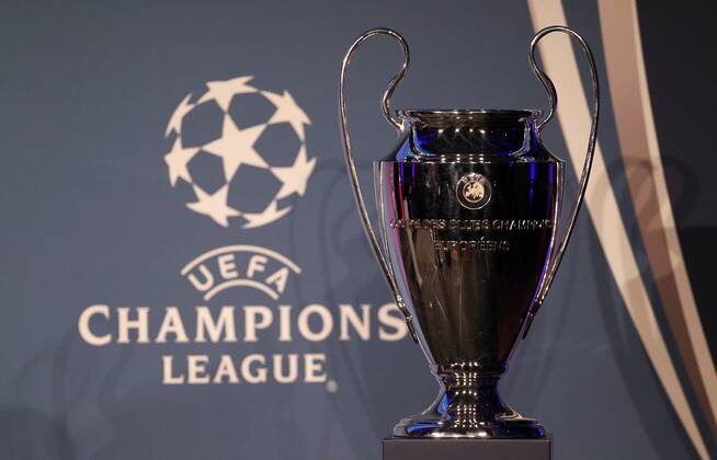 der CL-Pokal Trophäe Objekt Herren Pressekonferenz Zeremonie der Übergabe des Championsleague Pokals Fußball Fussball UEFA Champiosleague Saison 2014 2015 27.04.2015