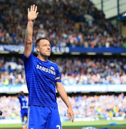 Aktuell Fußball, England, Premier League, FC Chelsea ist Meister Chelsea s John Terry waves goodbye to the fans Barclays Premier League - Chelsea vs Crystal Palace - Stamford Bridge - England - 3rd May 2015 - Picture David Klein Sportimage EDITORIAL USE ONLY. No use with unauthorised audio, video, data, fixture lists, club league logos or live services. Online in-match use limited to 120 images, no video emulation. No use in betting, games or single club league player publications.