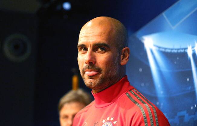 Aktuell Fußball, Champions League, Pressekonferenz FC Bayern München Pep Guardiola (Trainer FC Bayern), bei der PK FC Barcelona Barca vs FC Bayern München, Barca-FCB, Champions League 2014 2015, Halbfinale, half-final, Rueckspiel, Fussball, men, Maenner, soccer, Ergebnis, result Barcelona, 55.2015