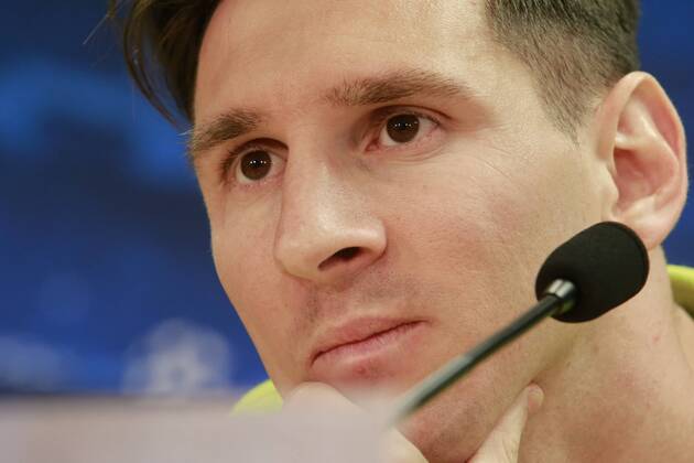 (150505) -- BARCELONA, May 5, 2015 -- Barcelona s Argentine forward Lionel Messi attends the press conference PK Pressekonferenz before the Champions League semifinal match FC Barcelona Barca vs FC Bayern Munich at Joan Gamper FC Barcelona training area in Barcelona, Spain, May 5, 2015. ) (SP)SPAIN-BARCELONA-SOCCOR-UEFA CHAMPIONS LEAGUE PauxBarrena 