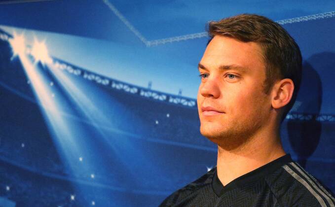 Aktuell Fußball, Champions League, Pressekonferenz FC Bayern München Manuel Neuer (Torwart FC Bayern), bei der PK vor dem Spiel FC Barcelona Barca vs FC Bayern München, Barca-FCB, Champions League 2014 2015, Halbfinale, half-final, Rueckspiel, Fussball, men, Maenner, soccer, Ergebnis, result Barcelona, 55.2015
