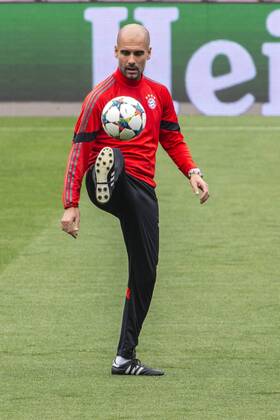 BARCELONA, SPAIN - MARCH 5: Josep Guardiola of Bayern Munchen during the last training ahead of their UEFA Champions League Semi finals first leg match against FC Barcelona Barca at the Camp Nou stadium on March 5, 2015 in Barcelona, Spain. (Photo by Mikel Trigueros Urbanandsport Cordon Press) 