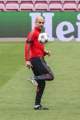 BARCELONA, SPAIN - MARCH 5: Josep Guardiola of Bayern Munchen during the last training ahead of their UEFA Champions League Semi finals first leg match against FC Barcelona Barca at the Camp Nou stadium on March 5, 2015 in Barcelona, Spain. (Photo by Mikel Trigueros Urbanandsport Cordon Press) 