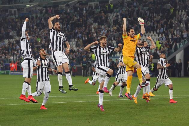 Juventus celebrate victory - Juventus vs. Real Madrid - UEFA Champion s League - Semi Final First Leg - Juventus Stadium - Turin - 05 05 2015 Pic Philip Oldham Sportimage EDITORIAL USE ONLY. No use with unauthorised audio, video, data, fixture lists, club league logos or live services. Online in-match use limited to 120 images, no video emulation. No use in betting, games or single club league player publications.