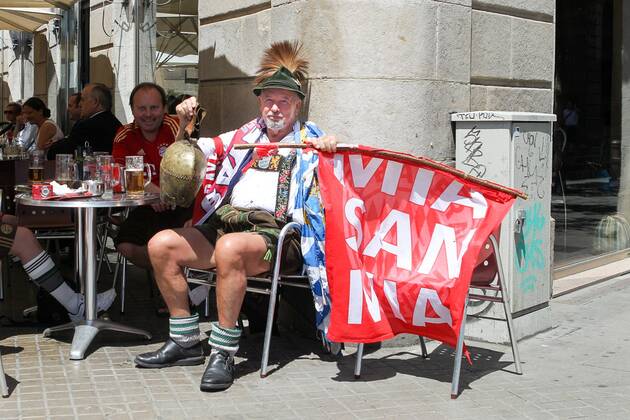 Edel Bayern Fan Matthias Hammerl in der Innenstadt von Barcelona , FC Barcelona Barca vs. FC Bayern Muenchen, Fussball, Champions League, 06.05.2015 , EP_CKT