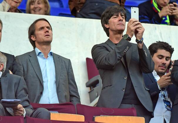 06.05.2015, xjhx, Fussball Champions League, FC Barcelona Barca - FC Bayern Muenchen, v.l. Co Trainer Thomas Schneider (Deutsche Fussball Nationalmannschaft DFB), Trainer Joachim JOGI Loew (Deutsche Fussball Nationalmannschaft DFB)