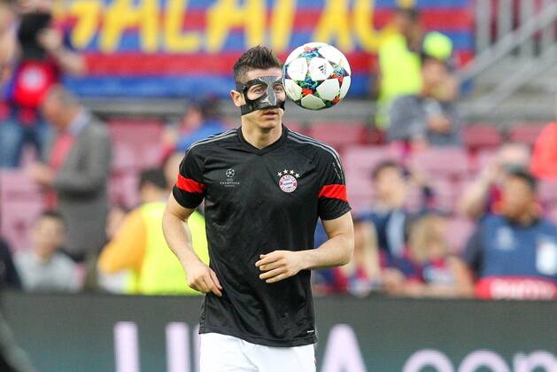 Robert Lewandowski 9 (FC Bayern Muenchen) beim warm up , FC Barcelona Barca vs. FC Bayern Muenchen, Fussball, Champions League, 06.05.2015 , EP_CKT