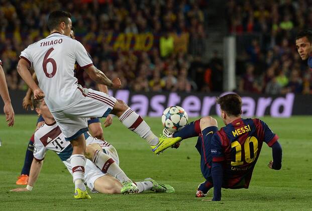 06.05.2015, xjhx, Fussball Champions League, FC Barcelona Barca - FC Bayern Muenchen, v.l. Thiago Alcantara (FC Bayern Muenchen), Lionel Messi (FC Barcelona)