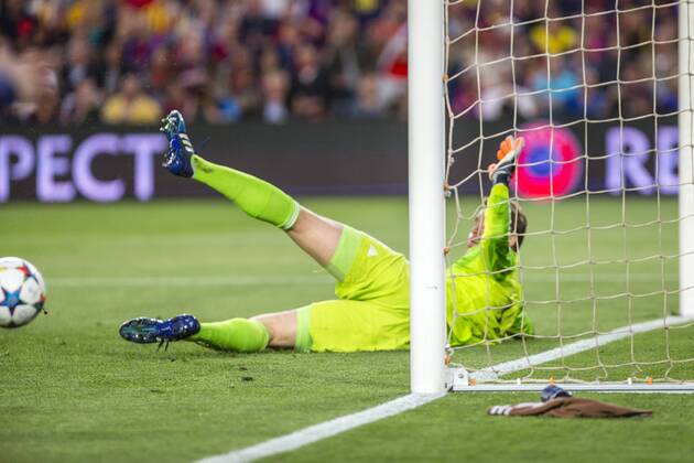 BARCELONA, SPAIN - March 6: Manuel Neuer during the match of UEFA Champions League Semi final first leg between FC Barcelona Barca and Bayern Munchen at the Camp Nou stadium on March 6, 2015 in Barcelona, Spain. (Photo by Mikel Trigueros Urbanandsport Cordon Press) 