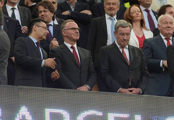 06.05.2015, xjhx, Fussball Champions League, FC Barcelona Barca - FC Bayern Muenchen, v.l. Karl-Heinz âÄžKalleâÄœ Rummenigge (Vorstandsvorsitzender FC Bayern Muenchen), Karl Hopfner (FC Bayern Muenchen)