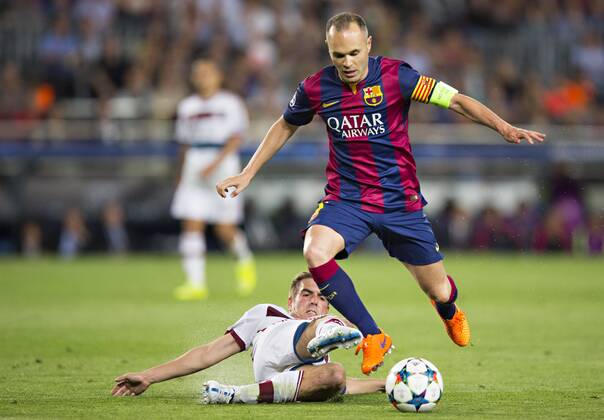 Barcelona, 06.05.2015, Camp Nou Philipp Lahm (FCB), Andres Iniesta (Barca) FC Barcelona Barca - FC Bayern München mm