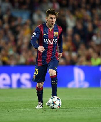 FUSSBALL CHAMPIONS LEAGUE SAISON 2014 2015 HALBFINALE HINSPIEL FC Barcelona Barca - FC Bayern Muenchen 06.05.2015 Lionel Messi (Barca) am Ball 