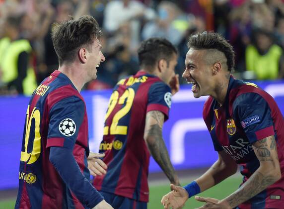 FUSSBALL CHAMPIONS LEAGUE SAISON 2014 2015 HALBFINALE HINSPIEL FC Barcelona Barca - FC Bayern Muenchen 06.05.2015 Torjubel: Lionel Messi und Neymar (re, beide Barca) 