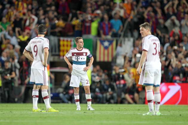 l-r: enttaeuschung bei Robert Lewandowski 9 (FC Bayern Muenchen), Philipp Lahm 21 (FC Bayern Muenchen) und Bastian Schweinsteiger 31 (FC Bayern Muenchen) , FC Barcelona Barca vs. FC Bayern Muenchen, Fussball, Champions League, 06.05.2015 , EP_CKT