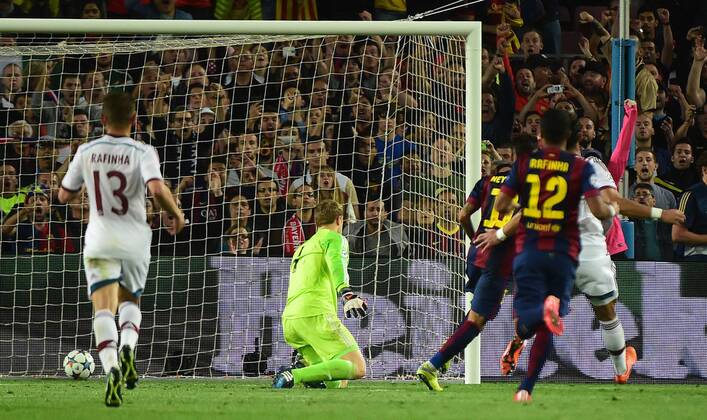 06.05.2015, xjhx, Fussball Champions League, FC Barcelona Barca - FC Bayern Muenchen, v.l. Manuel Neuer (FC Bayern Muenchen), Neymar (FC Barcelona) Goal scored, Tor zum 3:0