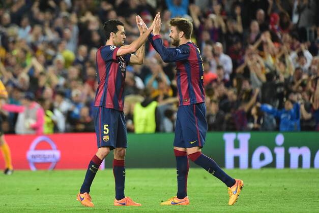 06.05.2015, xjhx, Fussball Champions League, FC Barcelona Barca - FC Bayern Muenchen, v.l. Sergio Busquets (FC Barcelona), Jordi Alba (FC Barcelona) jubeln jubelt nach Spielende.