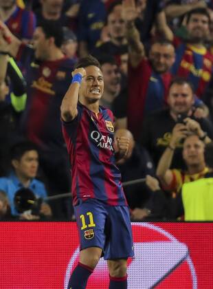 NEYMAR, Barca 11 Torjubel, Jubel nach dem Tor zum 3-0 Jubel, Freude, Emotionen, Feiern, Lachen, jubelt, freuen, reisst die Arme hoch, ballt die Faust FC Barcelona Barca - FC BAYERN MUENCHEN 3-0 , Fussball UEFA Champions League, Halbfinale Hinspiel, Muenchen, 06.05.2015 CL Saison 2014 2015, FCB, Muenchen