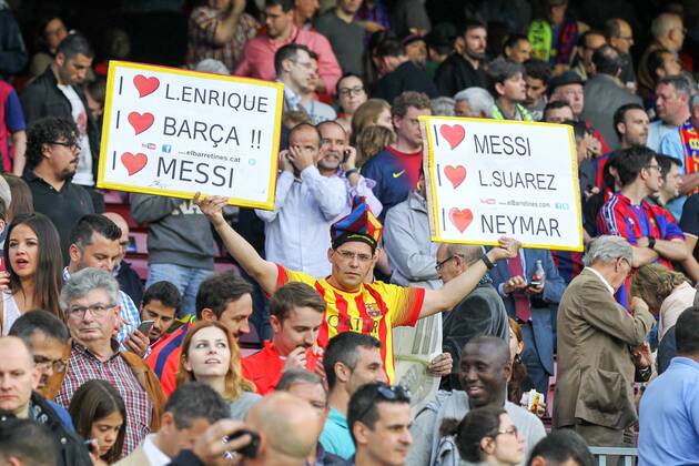 Barca Fan mit Plakat , FC Barcelona Barca vs. FC Bayern Muenchen, Fussball, Champions League, 06.05.2015 , EP_CKT