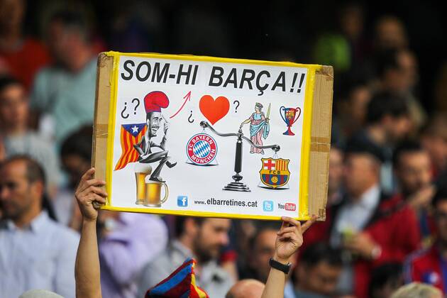 Barca Fan mit Plakat , FC Barcelona Barca vs. FC Bayern Muenchen, Fussball, Champions League, 06.05.2015 , EP_CKT