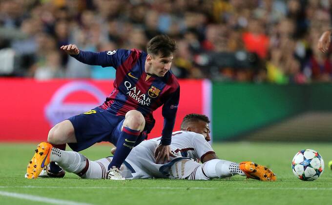 Lionel Messi (Barcelona), oben, unten Jerome Boateng (FC Bayern), FC Barcelona Barca FC Bayern München, Barca-FCB, Champions League 2014 2015, Halbfinale, half-final, Hinspiel, 1. Spiel, first match, Fussball, men, Maenner, soccer, Ergebnis, result Barcelona, 6.5.2015