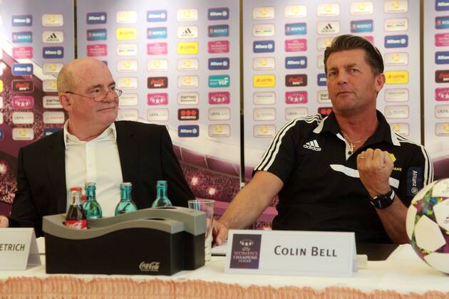 Pressekonferenz des 1. FFC Frankfurt am Montag (11.05.2015) im Frankfurter relexa-Hotel anlässlich des Finales in der UEFA Women s Champions League gegen Paris Saint-Germain am 14. Mai in Berlin. Von links: Manager Siegfried Dietrich (1. FFC Frankfurt), Cheftrainer Colin Bell (1. FFC Frankfurt).