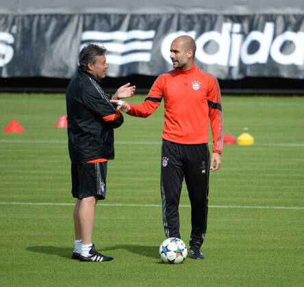 vl. Pep Guardiola ( FC Bayern Muenchen ) FC Bayern Muenchen - Training , Fussball, Champions - League, Saebener Strasse 11.05.2015 EP_avs