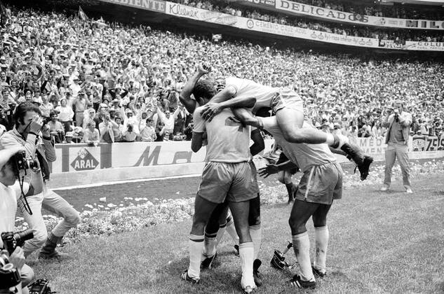 Fussball Weltmeisterschaft 1970: Finale: Brasilien-Italien(4:1) 21.06.1970. Jubel der Brasilianer nach dem Abfiff. HM