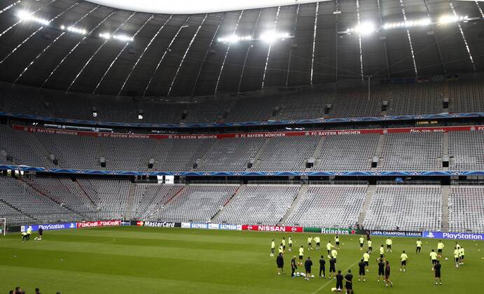 FC Barcelona training session at Allianz Arena before second leg of 1 2 Champions League semifinal. xFRANCESCxADELANTADOx 