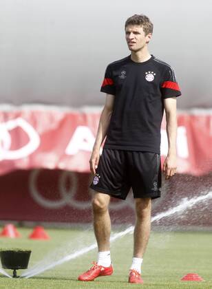 FC Bayern München training session before the second leg of the Semifinal Champions League match played against Barcelona. In this picture, Thomas Müller. xFRANCESCxADELANTADOx 
